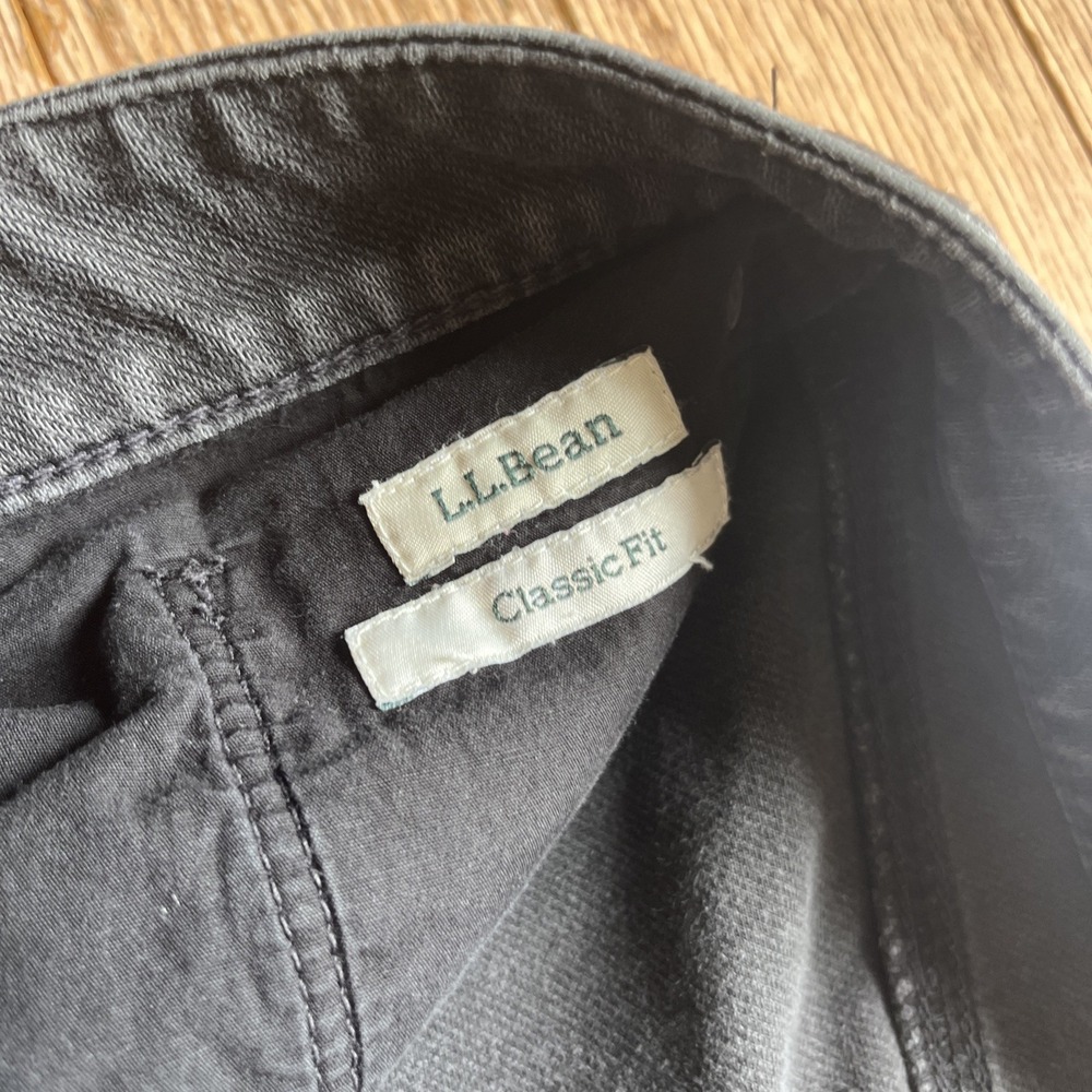 LL Bean Classic Fit Womens‎ 33x28 Black Jeans Straight Dark Wash 5 Pocket - Picture 4 of 8